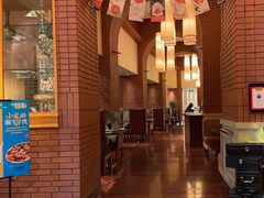 -香格里拉鱼跃地中海西餐厅·牛排披萨