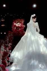 -拉瑞娜LaReine婚纱礼服高级定制