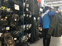 店内环境-迪卡侬(民族东店)
