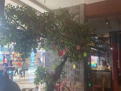 -老牌坊云南鱼豆花火锅(哈西万达店)