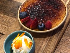 -FLOVIE FLORIST CAFE