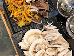 -蘑统田下·野生菌火锅