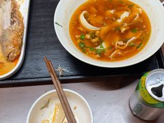 -顺溜·手工刀削面·黑金店(铜锣湾店)