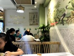 大堂-丽丽三鲜螺蛳粉(田林路店)