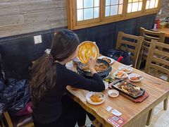 -喇喇排骨火锅·传统韩式脊骨汤(望京西园总店)