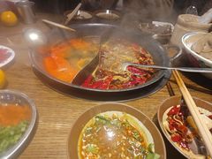 -萍姐火锅·公路夜市(武汉首店)