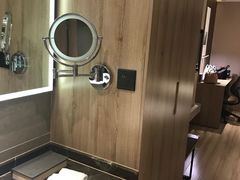 -杭州西湖湖滨银泰亚朵酒店