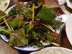 老虎菜-周家大连水饺(美专校街店)
