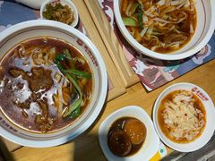 -呷佬·长沙手工米粉(金沙江路店)