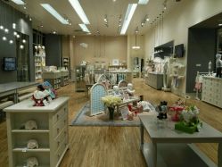 -丽婴房(七莘路店)