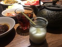 -吴氏老牌坊云南鱼豆花火锅店(通江街店)