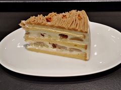洋梨甘栗奶油蛋糕-black rainbow coffee