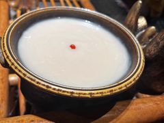 -老牌坊云南鱼豆花火锅(爱建店)