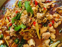 -兔行天下-鸿鹤鲜锅兔(中海国际店)