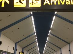 -班达拉奈克国际机场