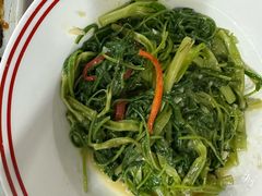 -明本湛江鸡•海鲜小厨(陈家祠店)
