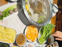 -乡土黄·鲜牛肉火锅·小龙虾(兴业街店)