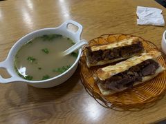 -金诚张妈妈羊汤·驴肉火烧(旧宫佳和园店)