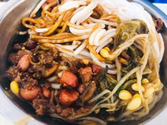 -灵山卢梅燕粉店