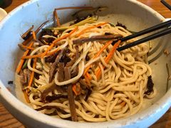 鸡丝凉米线-云海肴·汽锅鸡·云南菜(天山百盛优客店)