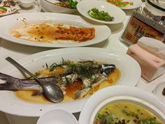 -沪华海鲜大酒楼(南汇店)