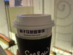 栀子花梨香拿铁-Seesaw Coffee(朝阳大悦城店)