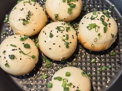 龙城灌汤生煎包-久宴·天目湖大鱼头(恐龙园店)