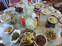 -赋石水库船头鱼红房子饭店