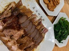 狮头鹅拼五花腩饭-狮头牌卤味研究所·卤味饭(花城汇南区店)