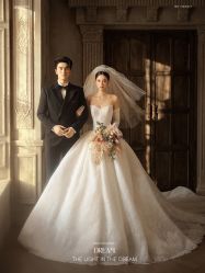 -雪中彩影婚纱摄影·微光艺术中心