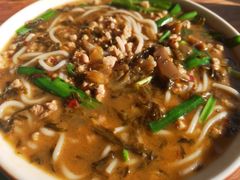 小锅米线-云之南(八里庄店)