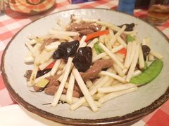 花生苗炒牛柳-龙桥私厨·姜花菊花过桥鱼·顺德菜(容桂店)