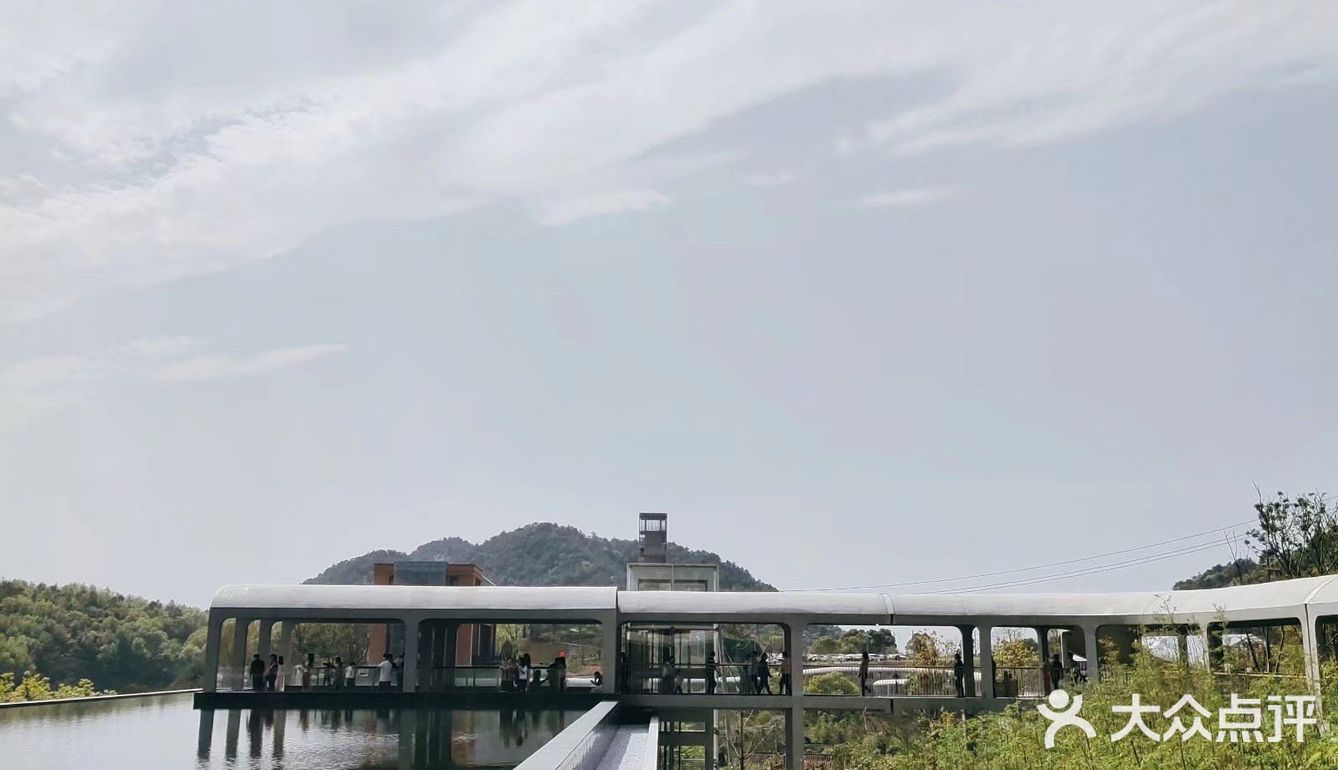 统统免费，补钙，吸氧，拍照