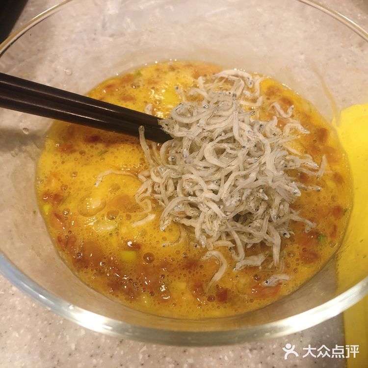 納豆小魚秋葵雞蛋餅餅[调皮]