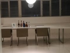 -卡罗酒店(东门晒布地铁站店)