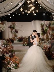 -伯瓷皇后婚纱艺术空间
