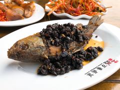 -老鼎万春卤菜(鹭湖宫8区店)