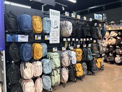 -迪卡侬(西华店)