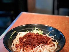 -丽虹云南过桥米线(兴工街店)