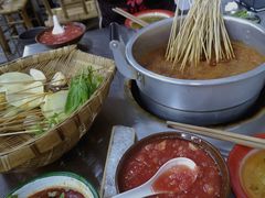 -咏勝锑锅麻辣烫(净居寺路总店)