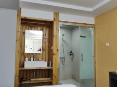 -沃德阿拉丁酒店(威海海滨南路韩乐坊店)