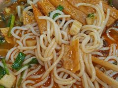 -柳州肥姨妈大骨螺蛳粉(东靖路店)
