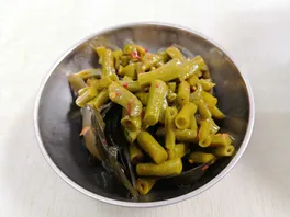 酸**