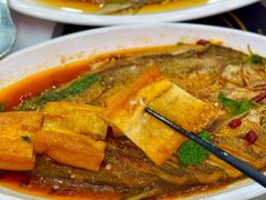 -丹水桥地锅鱼·翘嘴鲌·地方特色全鱼宴(丹江口大坝店)