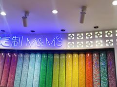 -m豆巧克力世界(上海世茂广场店)