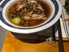-霸蛮湖南菜·牛肉粉(荣京西街店)