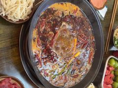 -黄潇洒老火锅(九眼桥宏济巷店)