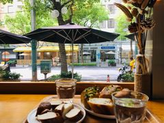 露天位-81BAKERY(大学路店)