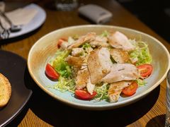 迷迭香烤鸡肉柑橘蔬菜沙拉-107私厨·牛排馆(龙岗店)