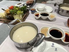 -红鼎豆捞·非遗鲍皇汤火锅(宝丰路店)